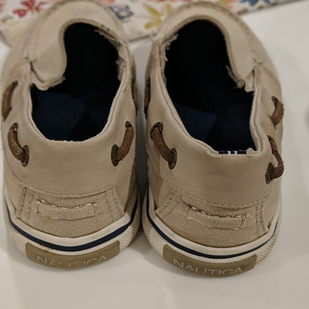 Boys Nautica Shoes - Picture 3 of 3